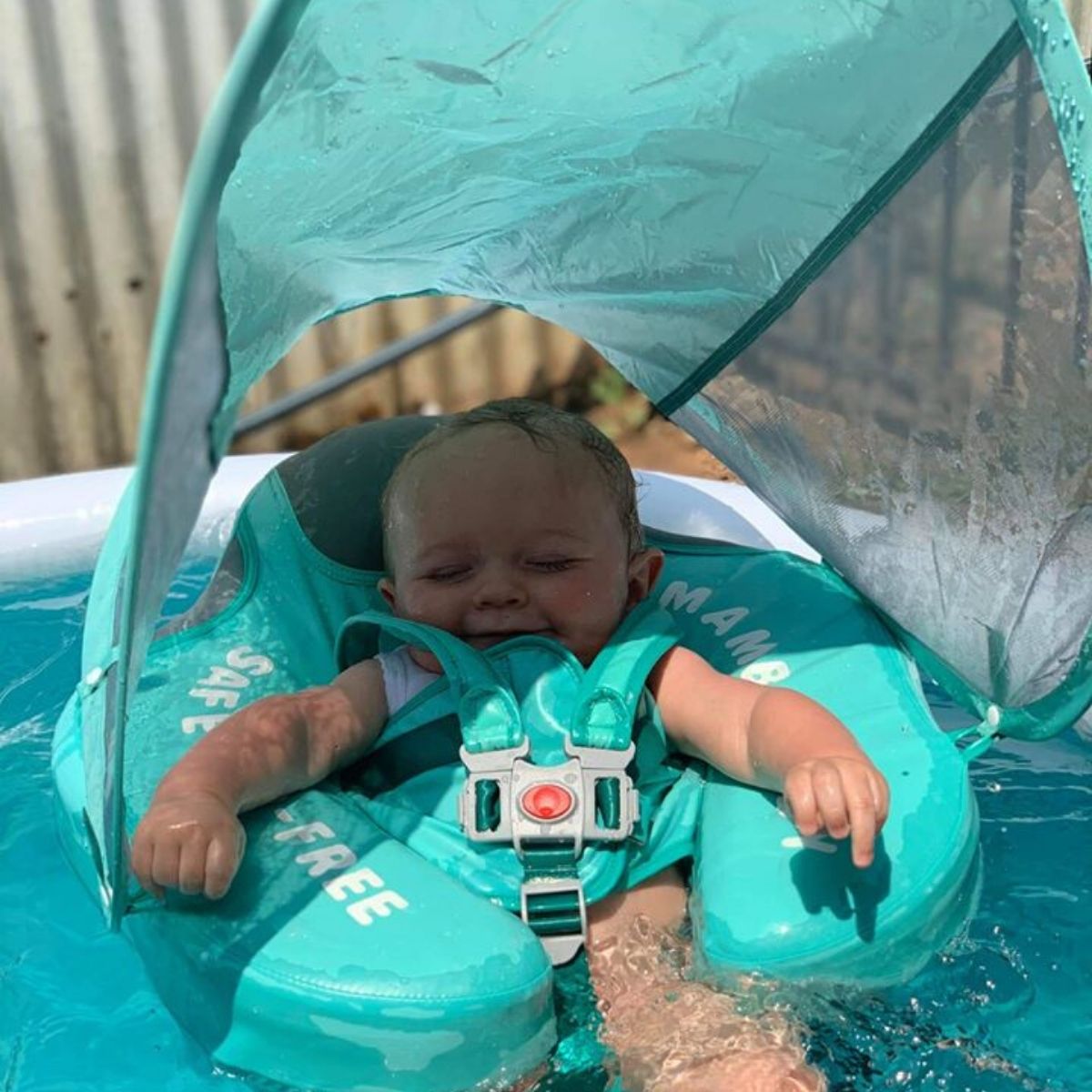 Découvrez pourquoi les mamans adorent le flotteur Mambo Climb pour les bébés qui veulent nager