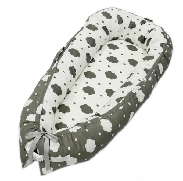 TottyCo™ Baby Cotton Cradle - Peach and Pumpkins