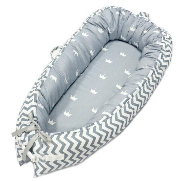 TottyCo™ Baby Cotton Cradle - Peach and Pumpkins